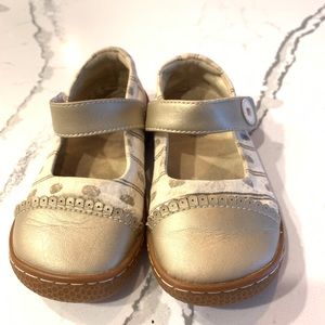 Gold and beige Livie & Luca size 8 t Mary Janes.
